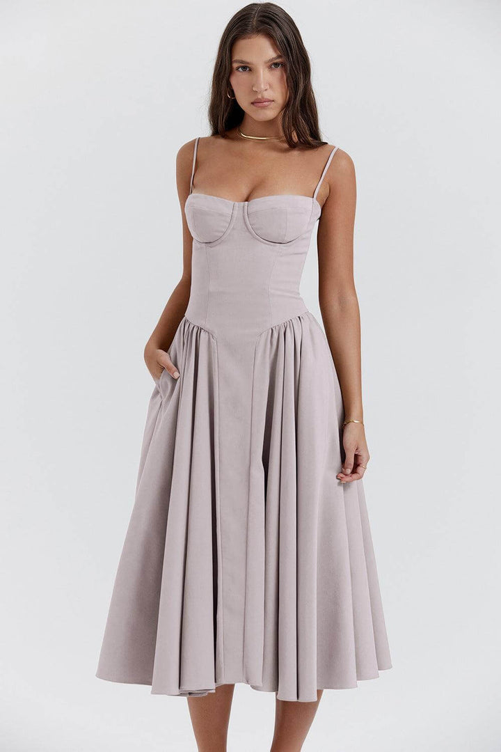 Women's retro vintage midi dress, elegant classic fashion for summer comfort.