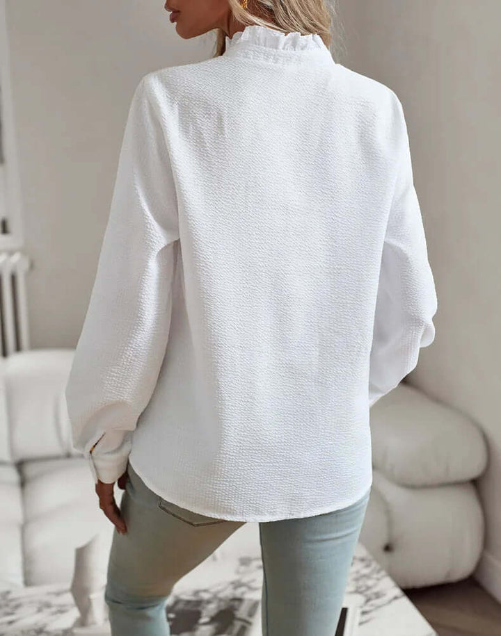 Versatile women's elegant cotton top. Short-sleeve, soft, breathable, perfect for various casual summer styles.