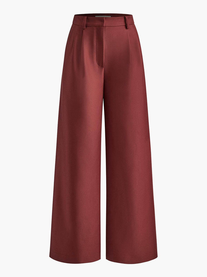 Flowy women's wide-leg pleated trousers, comfortable & sophisticated for any outfit.