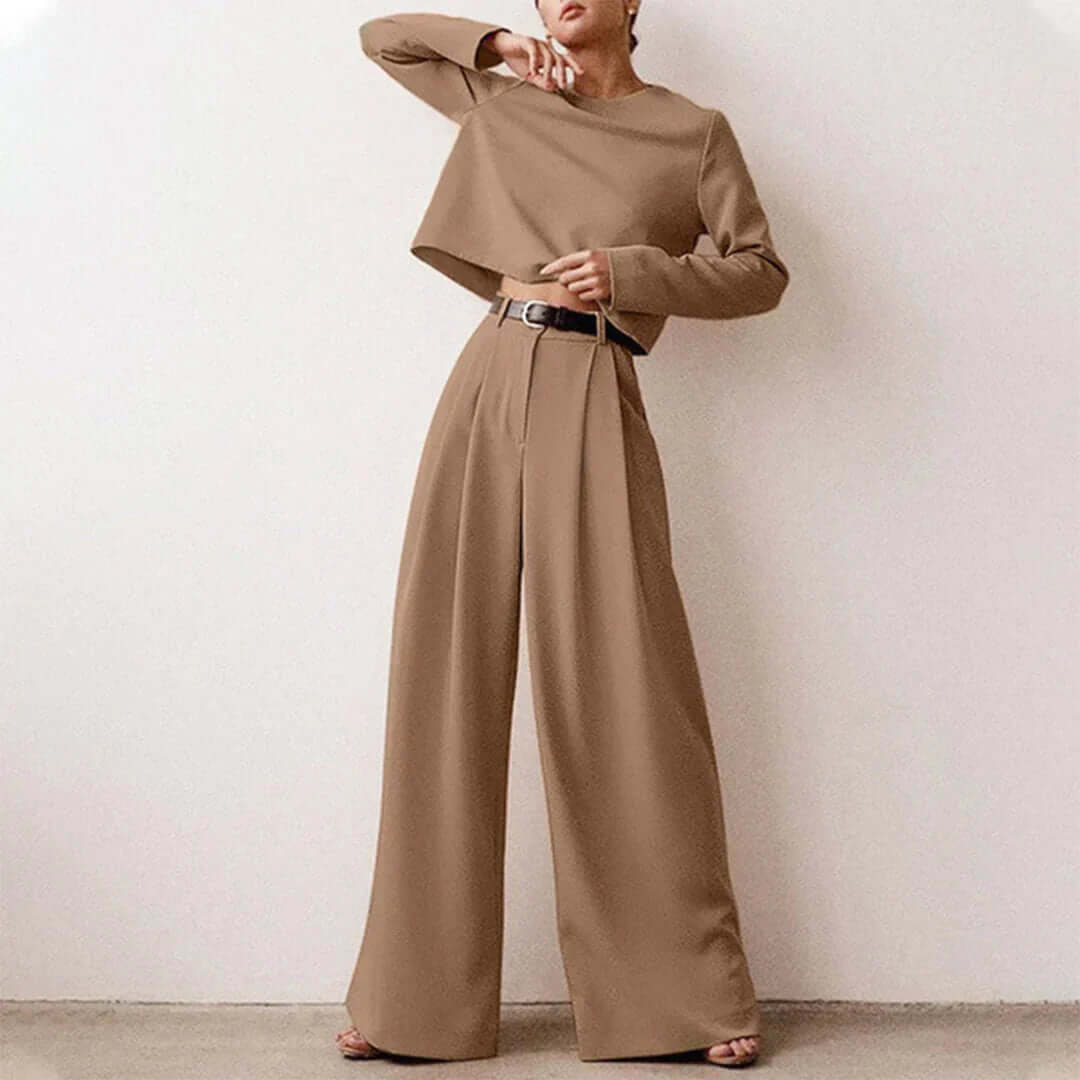 Soft, breathable women's flowy palazzo set, a two-piece outfit for relaxed summer style & comfort.