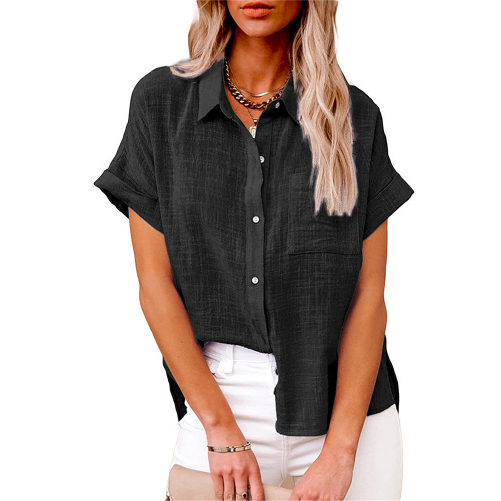 Lightweight women's shirt with a front pocket, perfect for casual everyday style.