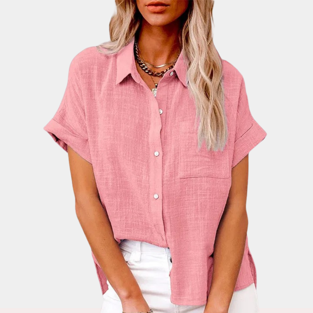 Casual women's lightweight shirt featuring a practical front pocket, perfect for an effortless look.