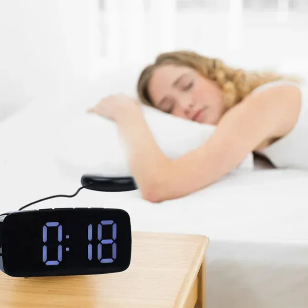 Bedroom clock with dual wake-up: loud alarm and powerful vibrating bed shaker, perfect for heavy sleepers & hearing impaired.