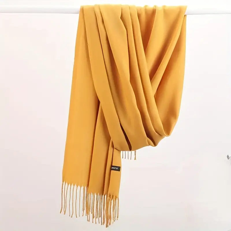 Lightweight yet warm women's cashmere scarf, perfect for stylish layering.