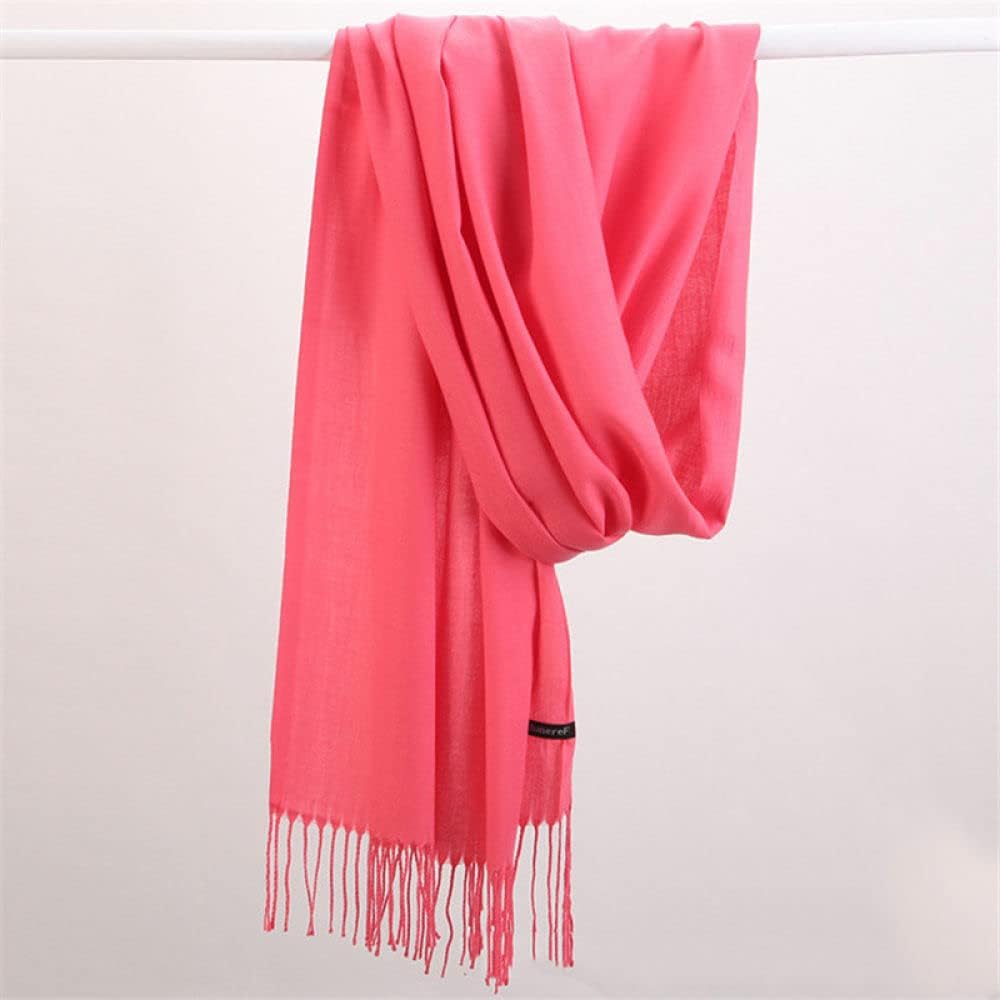 Essential women's Faith cashmere scarf, combining warmth, style, and softness.