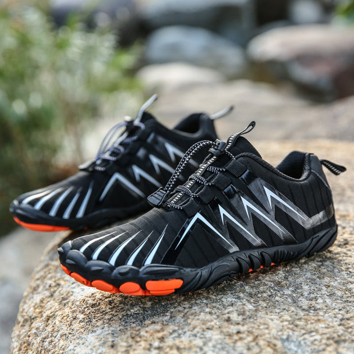 Lightweight men's barefoot training shoes, perfect for natural running, gym, and outdoor athletic activities.