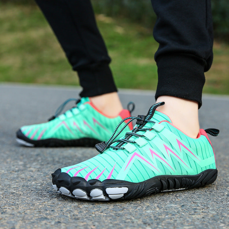 Mens minimalist barefoot running & hiking shoes, promoting natural foot strength & flexibility for comfort.