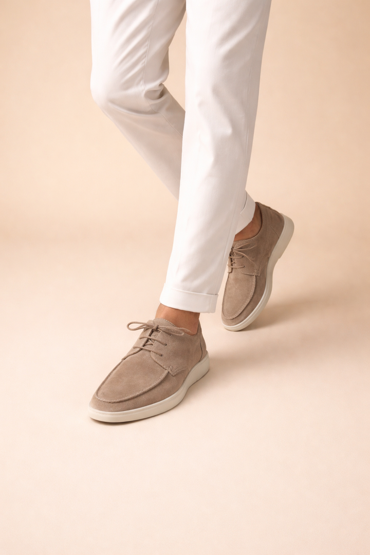 Stylish men's lace-up derby shoes, perfect for office wear or versatile formal and casual outfits.