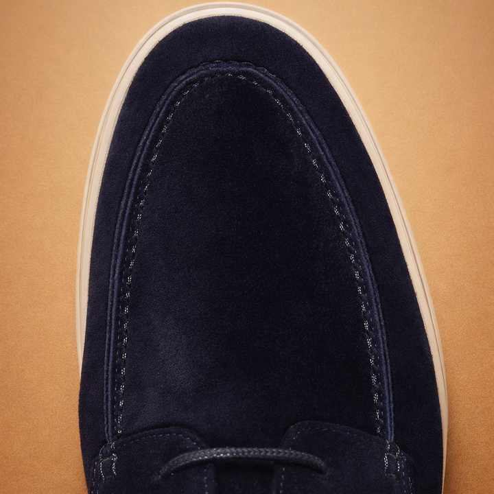 Classic men's comfort lace-up shoes, great for all-day wear and professional business casual attire.