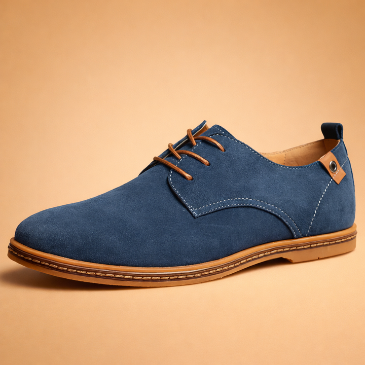 Men's casual lace-up Oxford shoes for smart everyday style and comfort.