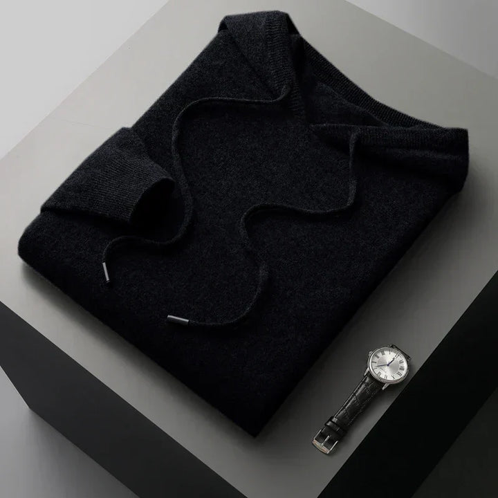 Men's casual apparel: versatile pullover hoodie, perfect for comfort & daily fashion.
