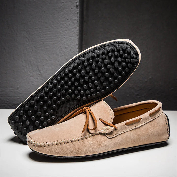 Easy slip-on men's casual loafers, comfortable and versatile footwear for everyday wear, driving, and men's fashion.