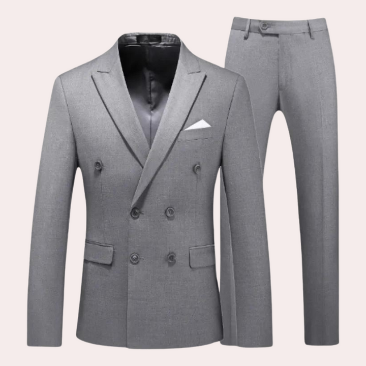 Man in elegant Vincent 2-piece suit, showcasing sophisticated men's fashion for business & formal events.