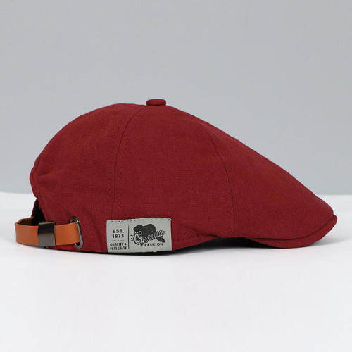Men's classic adjustable beret, offering timeless style & comfortable fit.