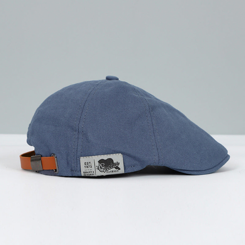 Stylish men's beret, an elegant fashion accessory for a sophisticated look.