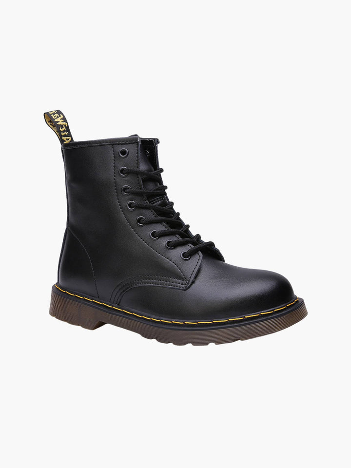 Men's classic black leather Chelsea boots, perfect for everyday casual style. Slip-on ankle boots with timeless design.
