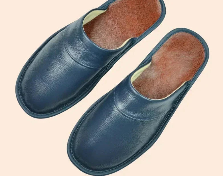 Stylish men's casual slip-on slippers, easy to wear as house shoes or light outdoor footwear.