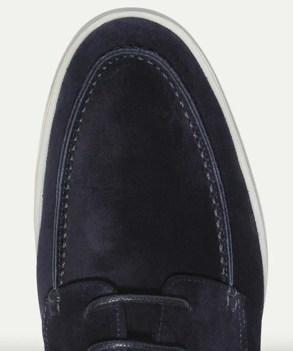 Elegant men's lace-up dress shoes in luxury leather, versatile for formal, office, and smart casual occasions.