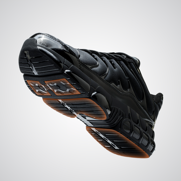 Men's low-top steel toe safety work shoes, durable protective footwear designed for demanding industrial workplaces.