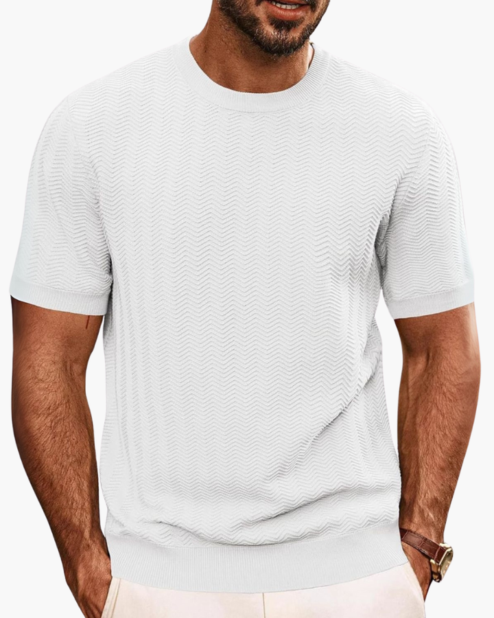 Versatile men's round neck comfort tee. Essential basic style for everyday fashion & casual outfits.