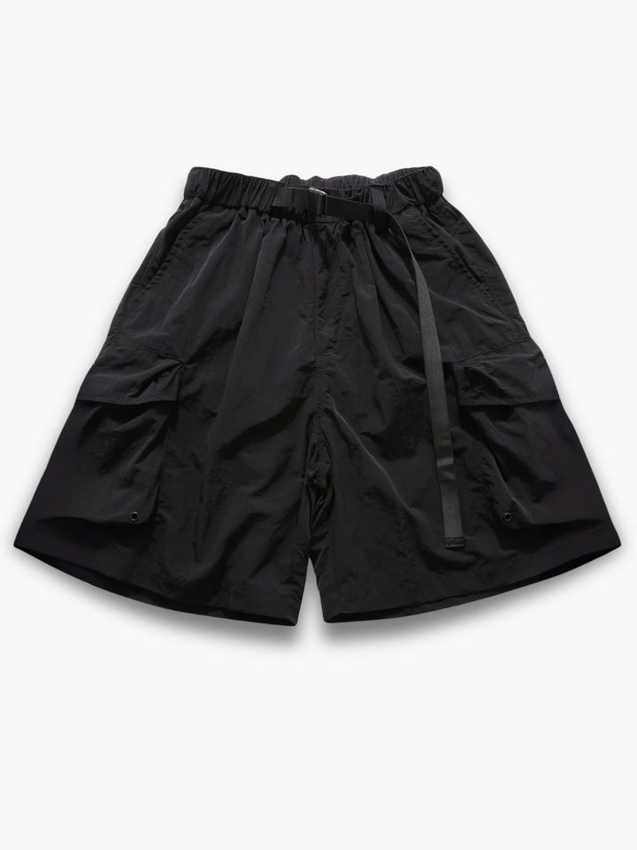 Versatile men's summer cargo shorts with an elastic waist, built-in belt, and relaxed fit for daily wear or trail.