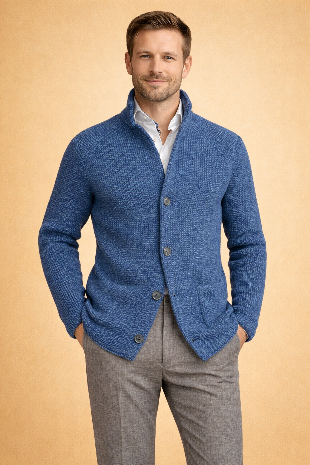 Versatile men's button-up cardigan, perfect for smart casual layering & modern men's fashion. Everyday comfort.