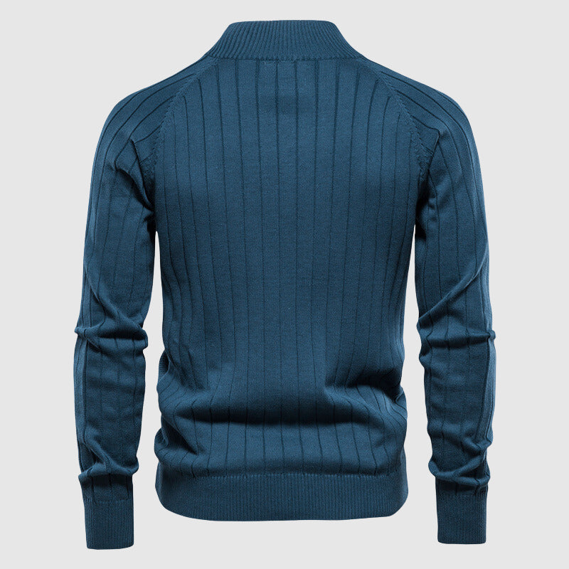 Versatile men's full-zip sweater, a stylish layering piece for casual outfits. Essential menswear outerwear for all seasons.