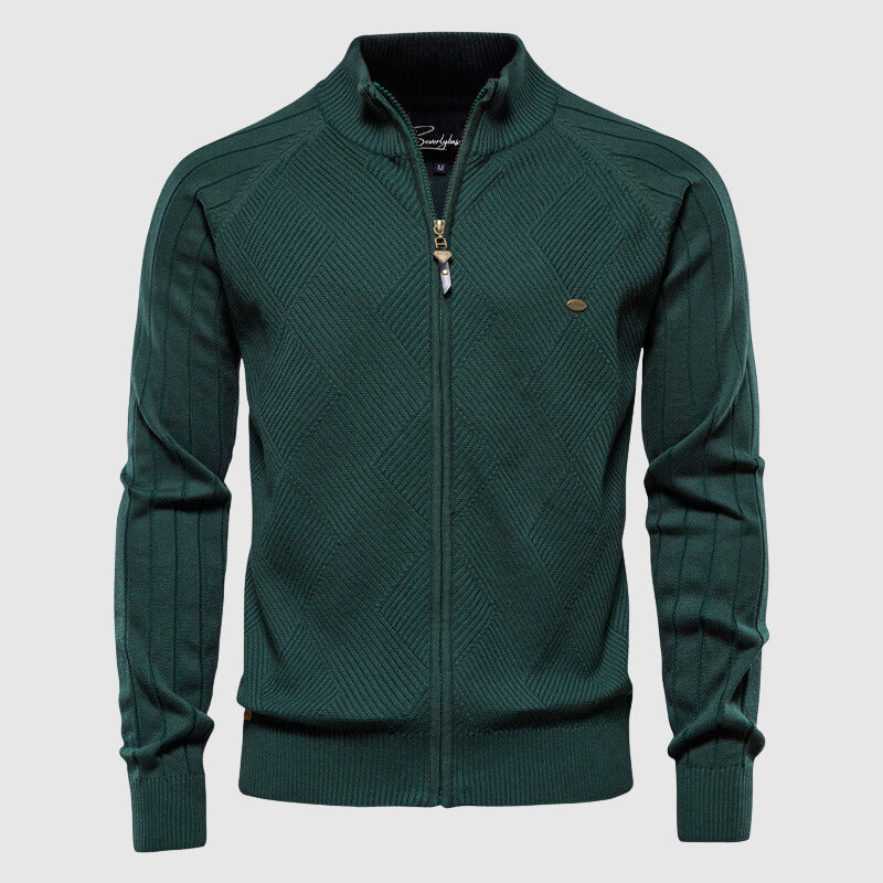 Stylish men's full-zip sweater, a fashion essential adaptable for various casual looks. Comfortable menswear layering piece.