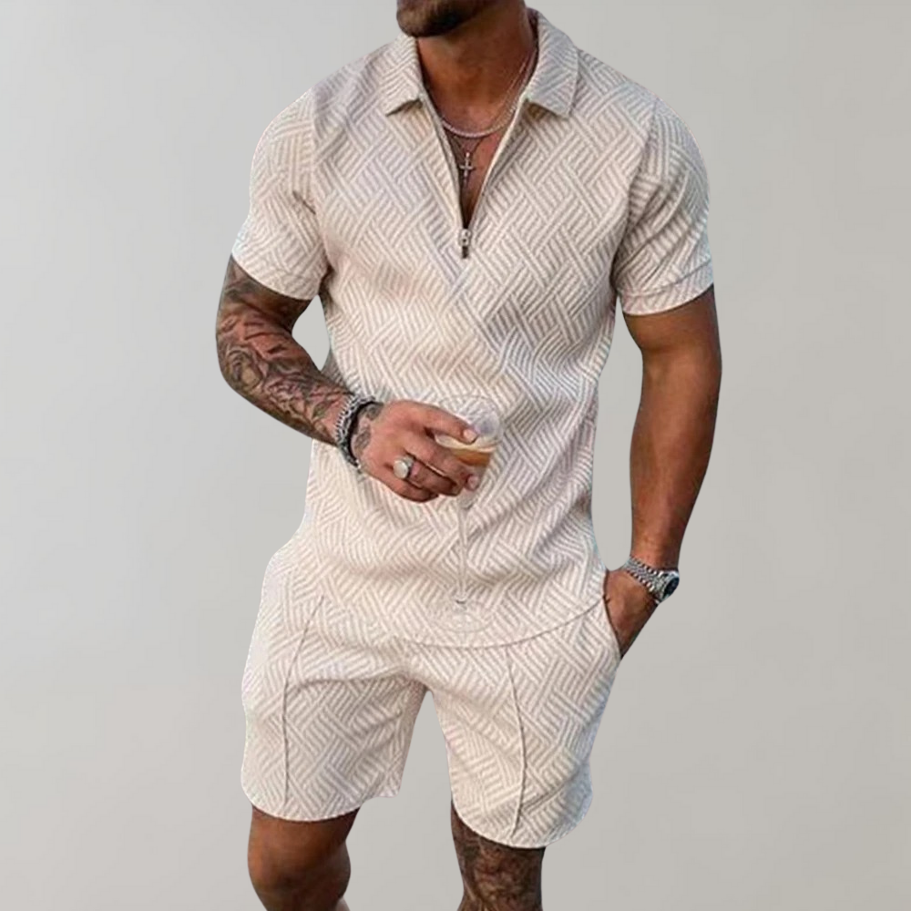 Relaxed fit men's summer outfit: comfortable polo shirt & shorts combo. Perfect for casual wear and warm weather.