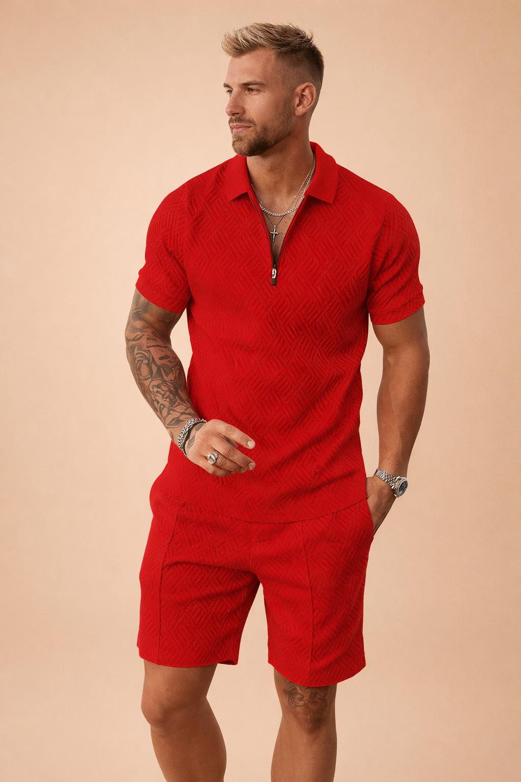Coordinated men's clothing: short-sleeve textured polo & tailored shorts, ideal for summer.