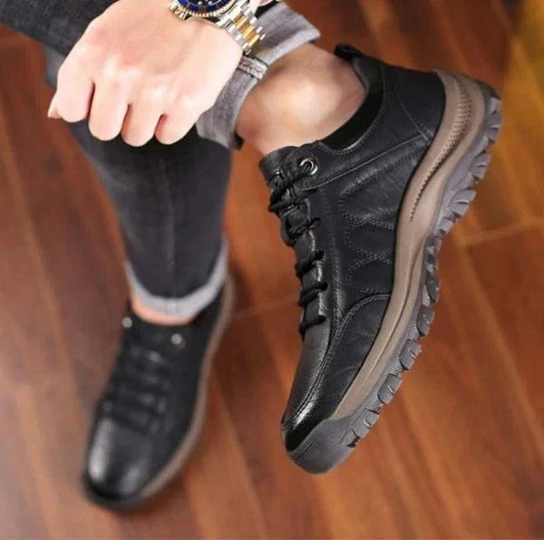 Waterproof men's walking shoes with comfort fit & non-slip sole, perfect for outdoor adventures & casual everyday use.