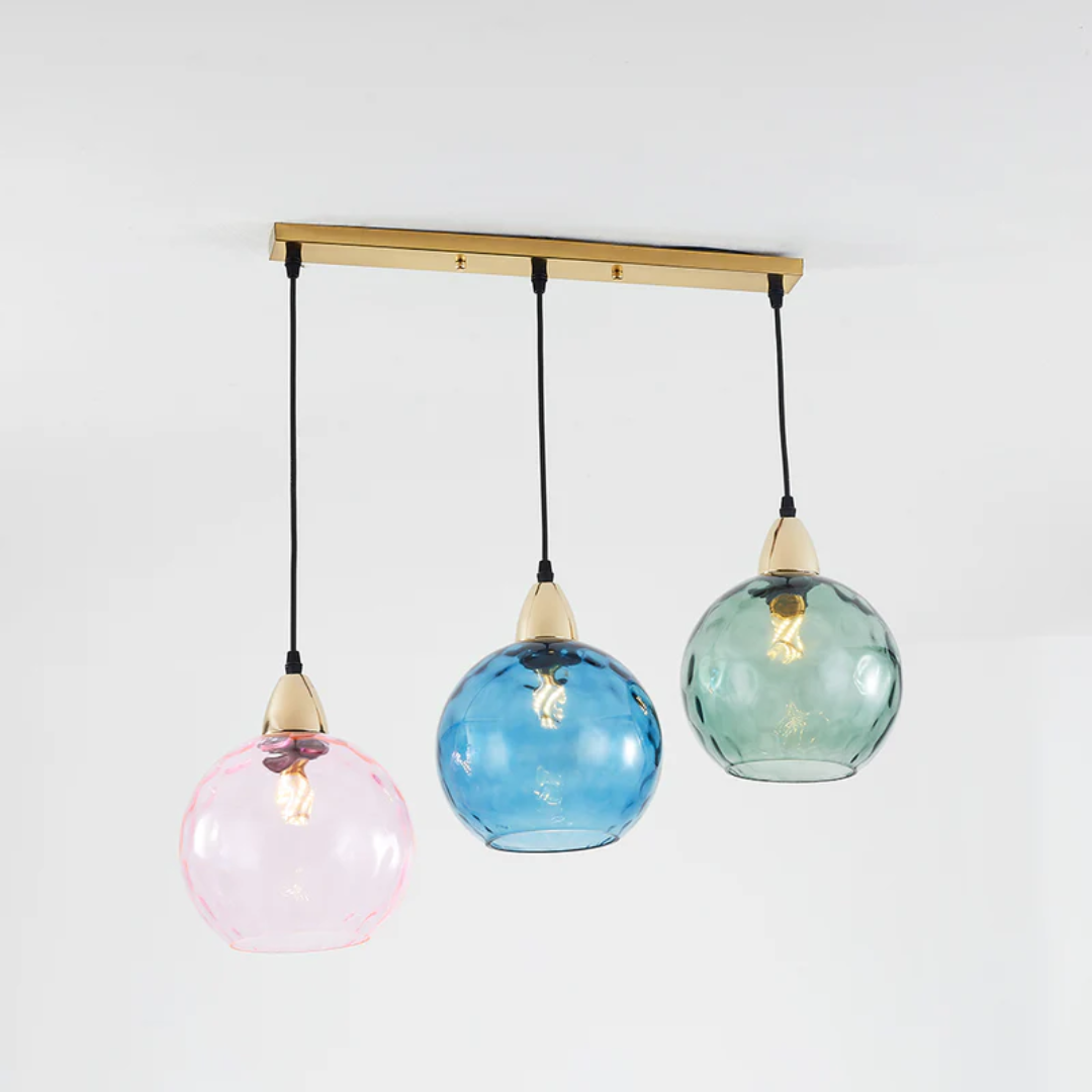 Contemporary 3-lamp pendant light, ideal indoor lamp for modern home lighting.
