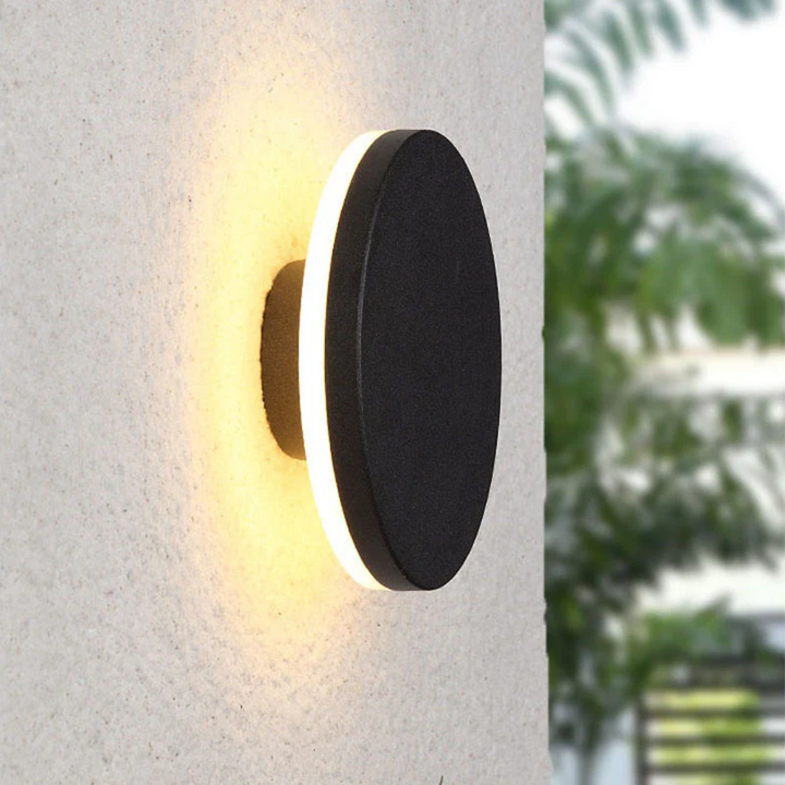 Zenith modern minimalist LED wall lamp, durable and weather resistant for outdoor use.
