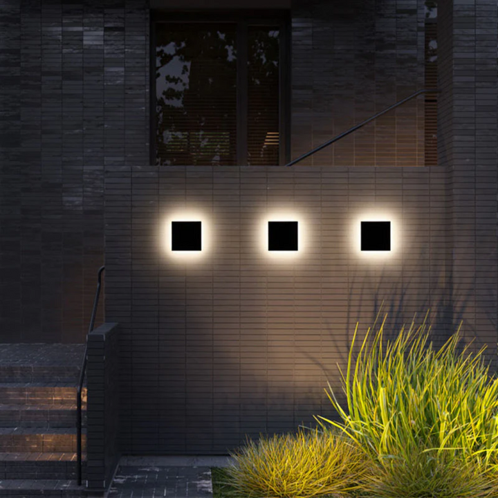 Zenith LED wall lamp, minimalist style for modern outdoor lighting.