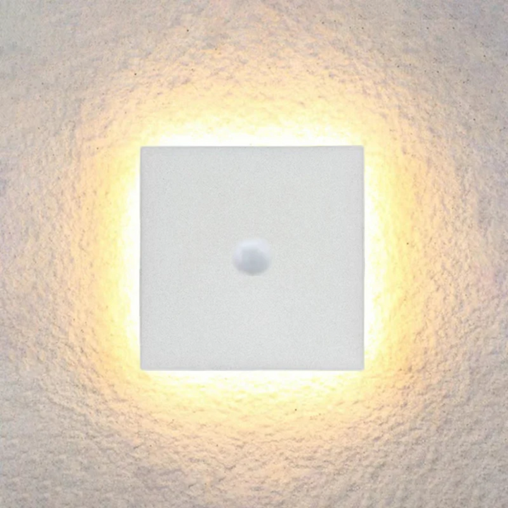 Energy efficient outdoor LED wall lamp Zenith, weather resistant patio lighting.