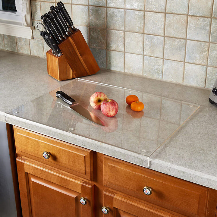 Kitchen non-slip acrylic cutting board for safe and easy food preparation. A durable and hygienic choice.