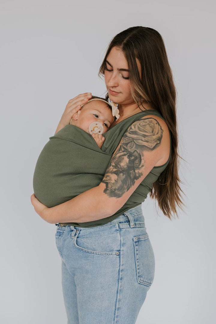 Unisex baby carrier shirt with adjustable fit for hands-free parenting. Provides secure infant support & comfort.