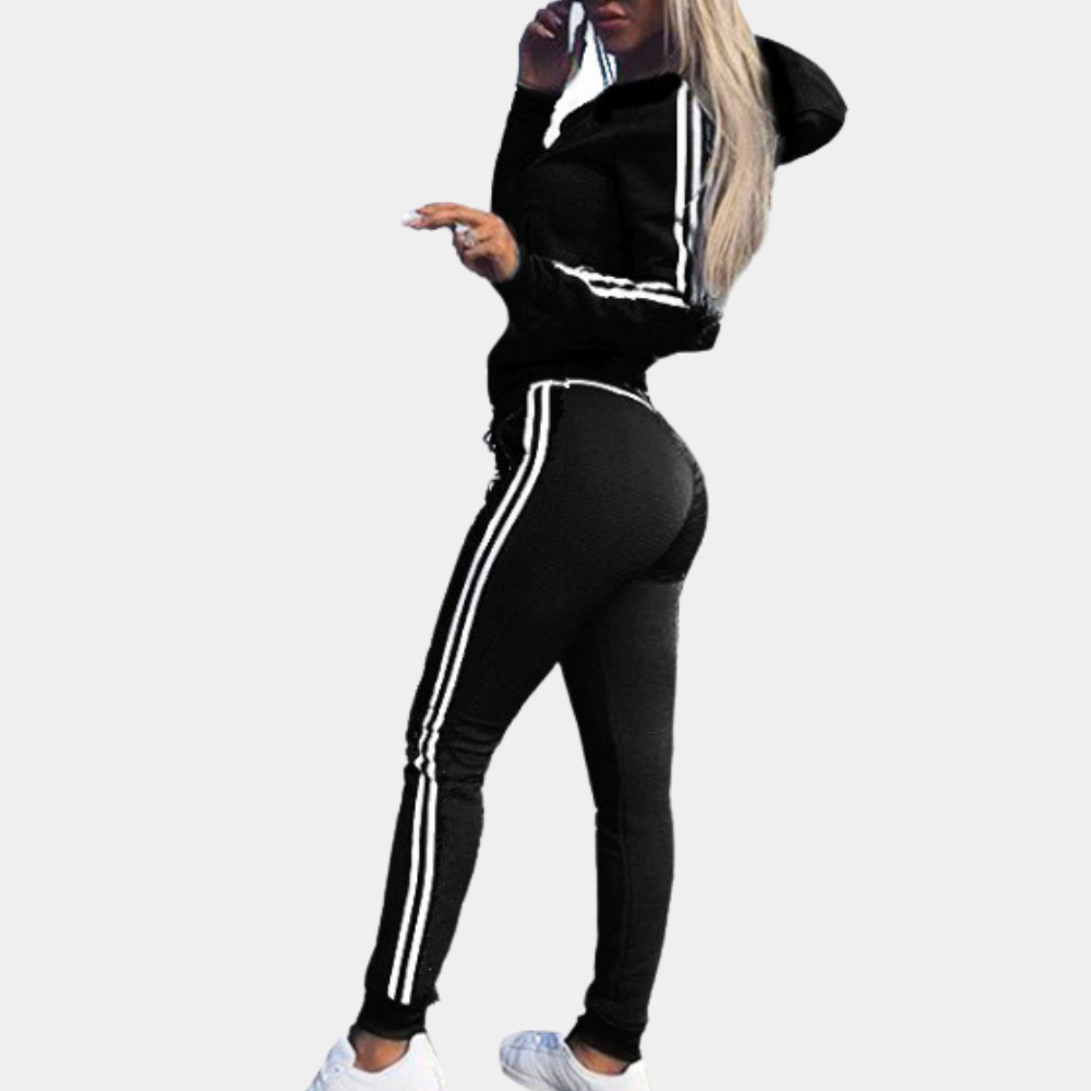 Stylish Sienna women's two-piece set: a cozy hoodie and matching jogging pants for casual or sporty looks.