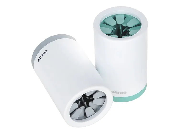 Gentle silicone paw cleaner for dogs and cats, featuring soft bristles for effective dirt removal. Portable and eco-friendly for sensitive paws.