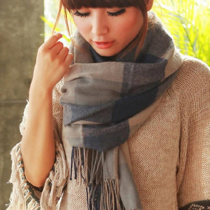 Stylish women's cashmere scarf, soft & warm for winter fashion.