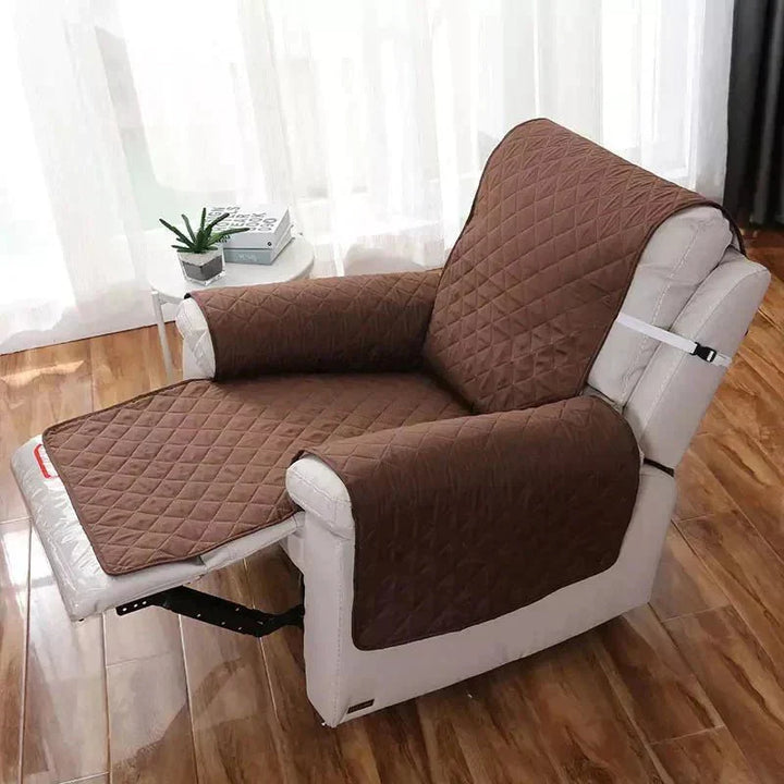 Easy-to-install armchair cover, elastic & soft polyester, durable protection.