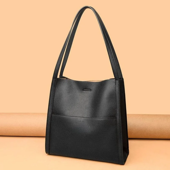 Stylish large leather shoulder bag for women. Perfect fashion accessory & everyday tote with durable design.