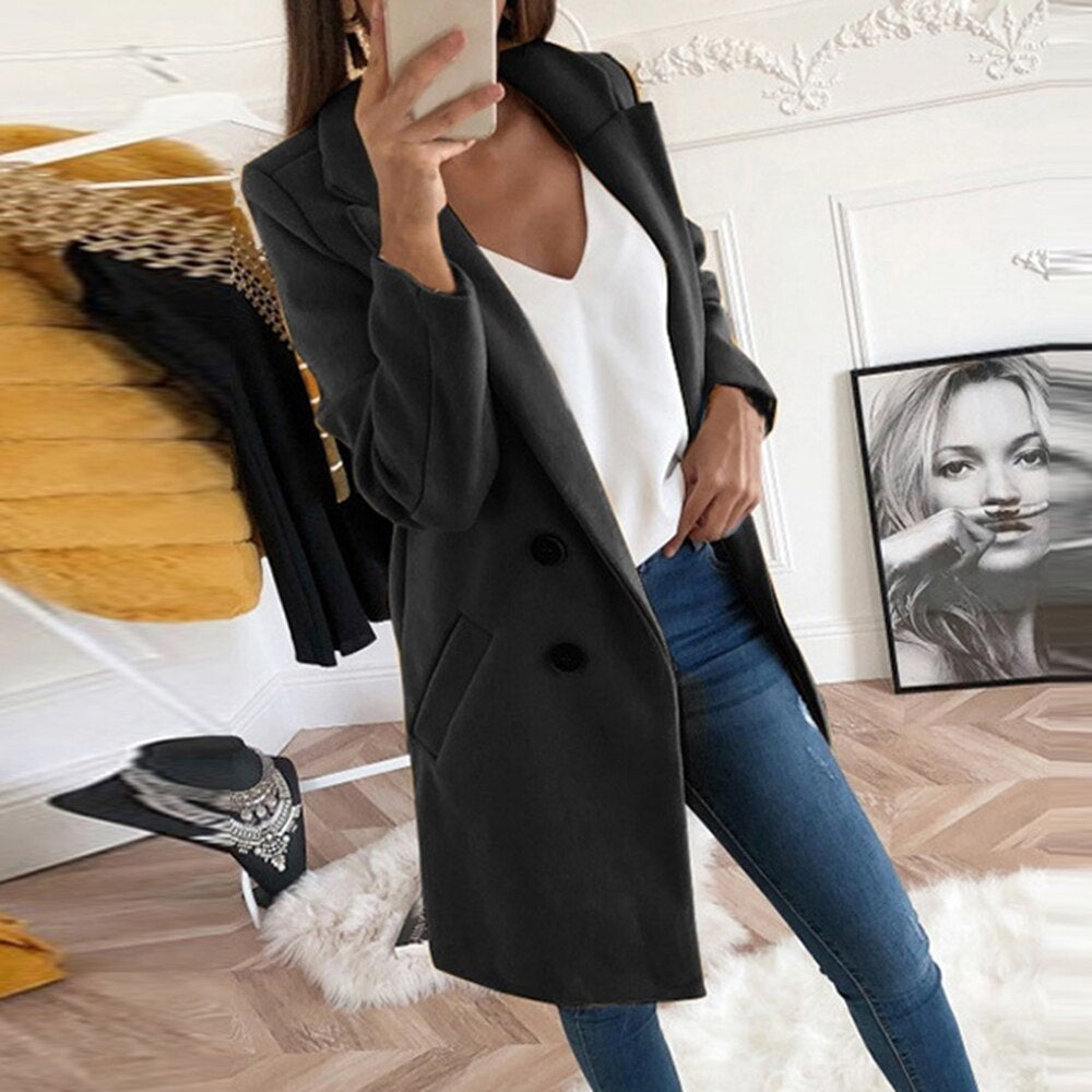 Versatile women's button-up coat, Mila style. Elegant fall/winter outerwear with practical pockets for everyday chic.