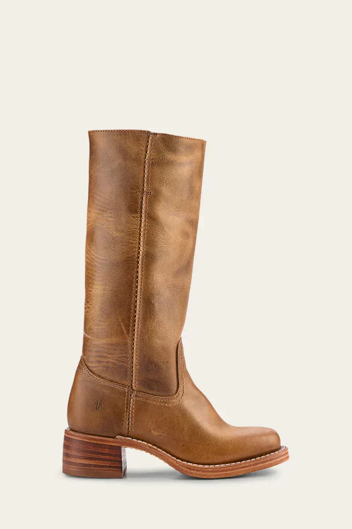 Comfortable women's ankle boots for everyday style, featuring a durable sole for casual wear.