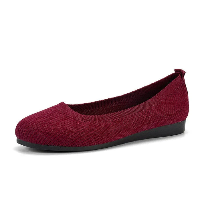 Stylish women's black ballerina flats, perfect for summer comfort and daily wear, featuring a slip-on design.
