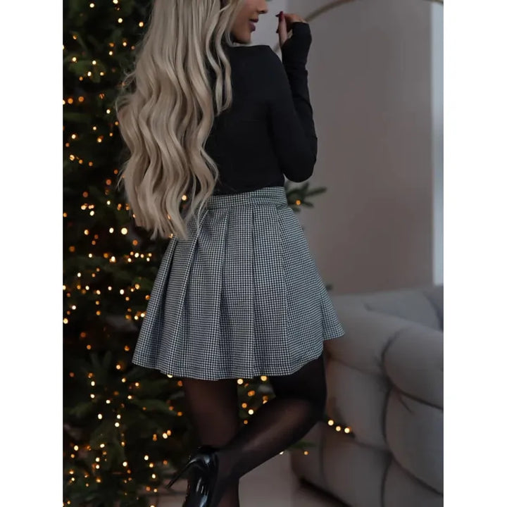 Modern classic checked mini skirt for women, offering timeless style for diverse office and casual ensembles.