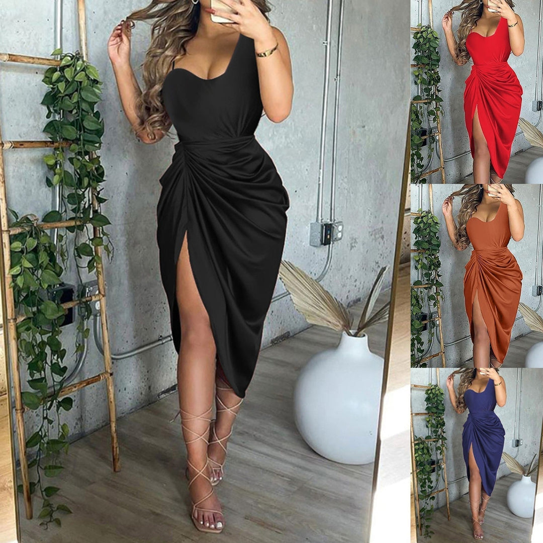 Stylish women's modern dress, comfortable & versatile for everyday chic. Perfect for Australian ladies.