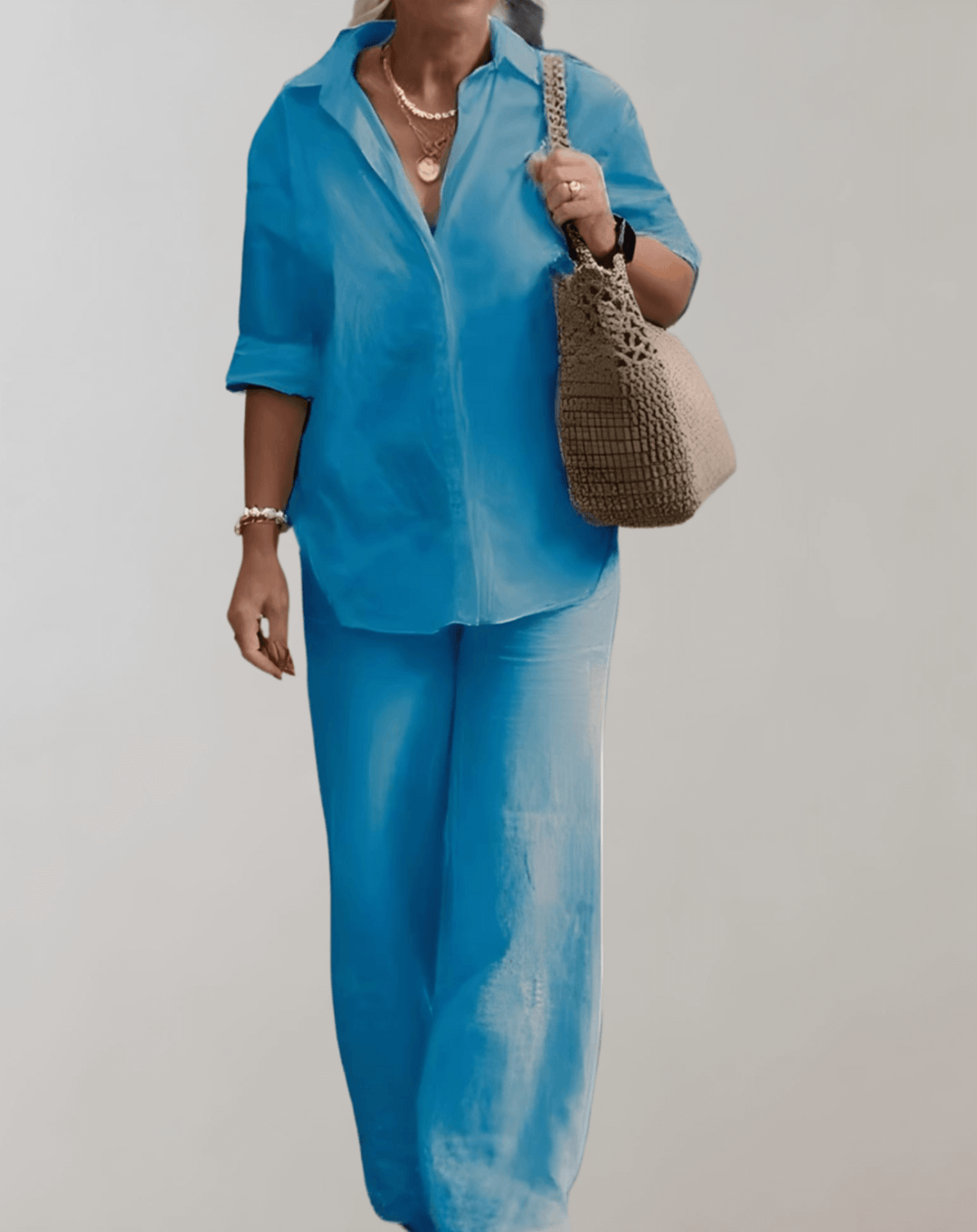 Effortless women's two-piece co-ord set, a stylish & comfortable matching outfit for modern women's fashion.