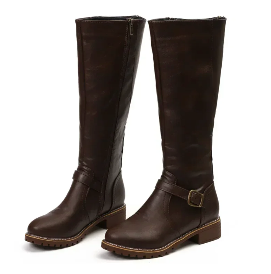 Trendy women's Emma footwear: all-weather comfort boots for stylish everyday wear and non-slip security.