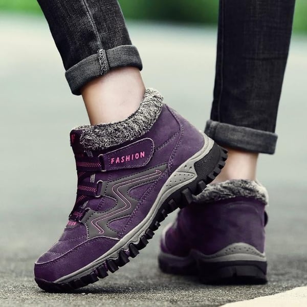 Non-slip Aspen outdoor boots: waterproof, warm, unisex for snow & ice.